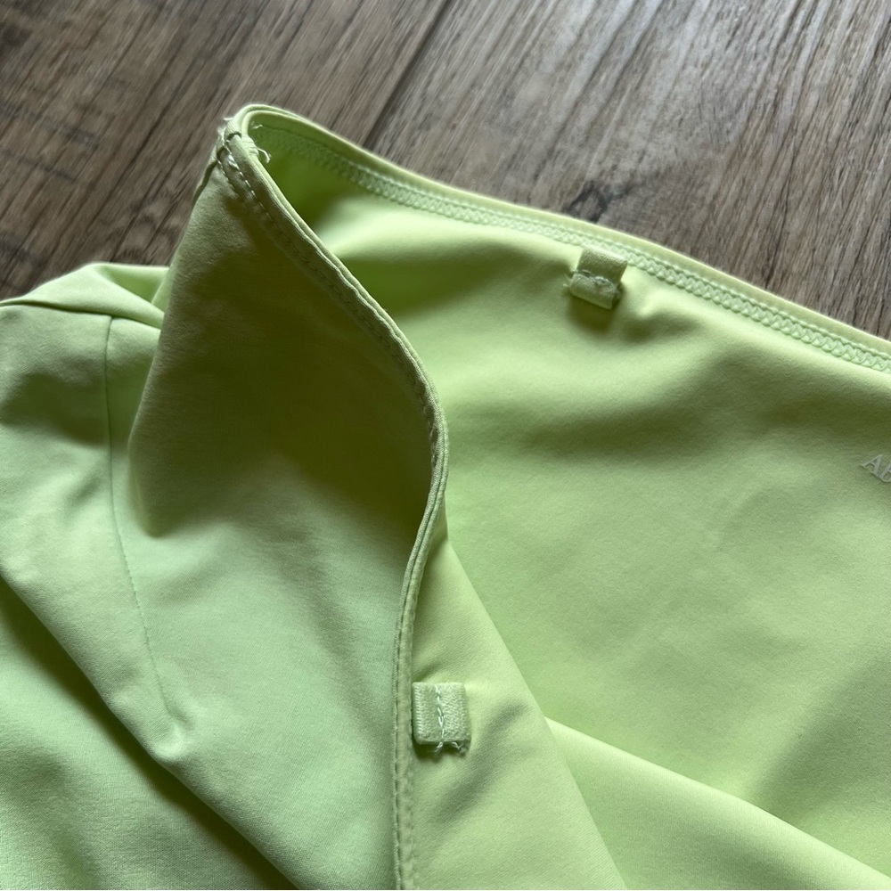 Abercrombie & Fitch Light Green One Shoulder Athletic Dress - Picture 8 of 10